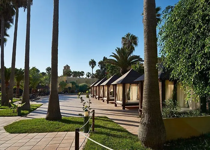 大西洋花园海滩伴侣公寓 *