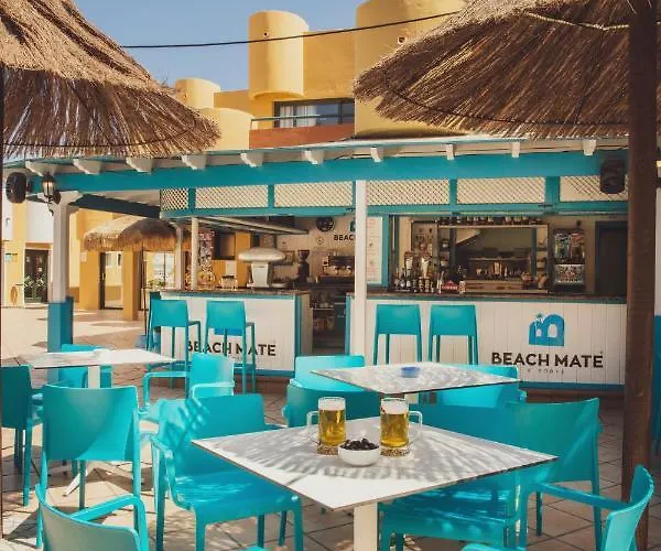 Atlantic Garden Mate 아파트